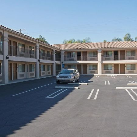 Burbank Inn And Suites Exterior foto